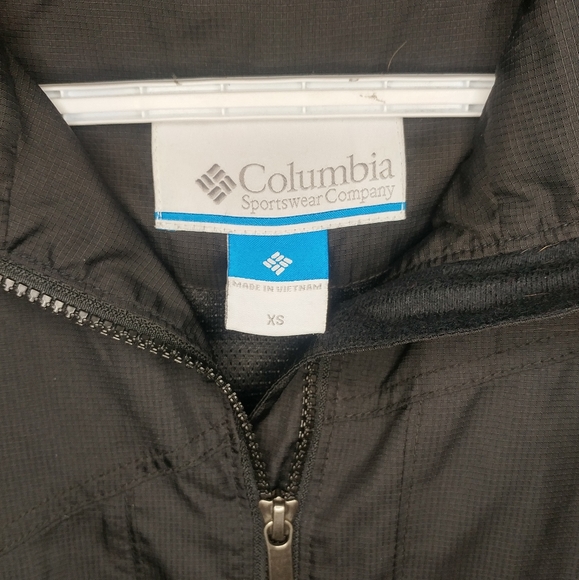 Columbia black windbreaker XS - Picture 3 of 3